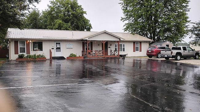 Photo of 840 W Walnut St, Jacksonville, IL