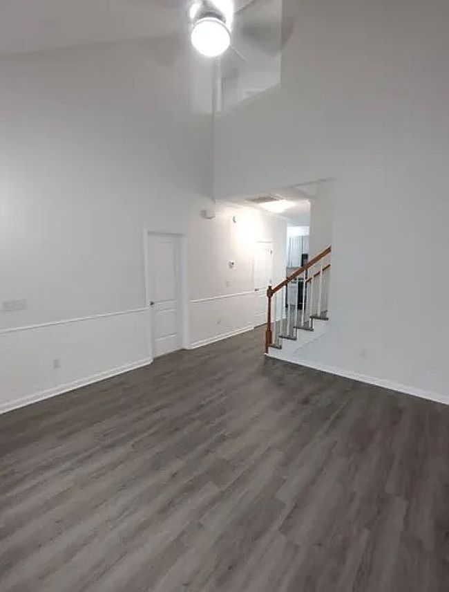 Additional photo 3 of property located at 211 Congaree River Dr