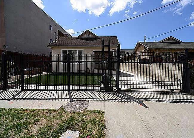 Photo of 3148 W 11th St, Los Angeles, CA