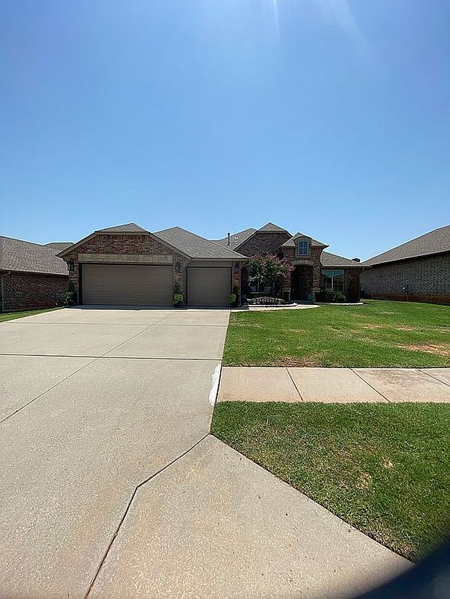 2608 Se 39th St, Moore, OK
