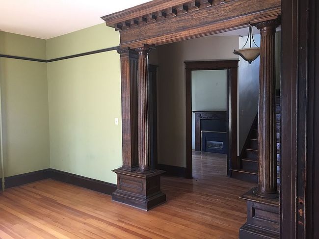 Preview of property located at 343 W Loucks St