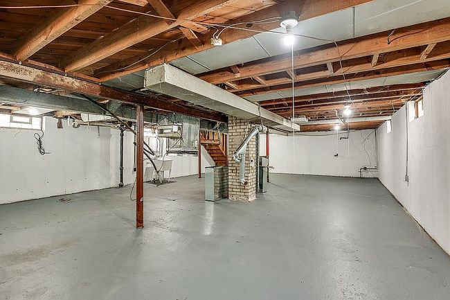Image of 19941 Forrer St