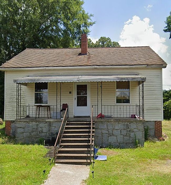 Photo of 23 Broad St, Great Falls, SC