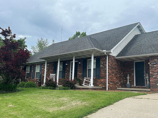 Image of 2535 Redbud Ln