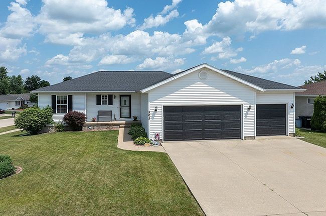 Photo of 505 S 22nd St, Marion, IA