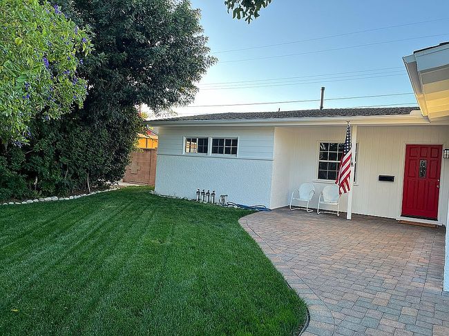 Additional photo 2 of property located at 2560 W Greenacre Ave