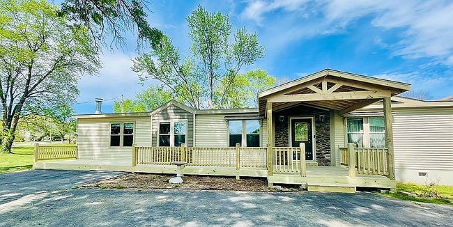 Photo of 606 S Ohio St, Humansville, MO