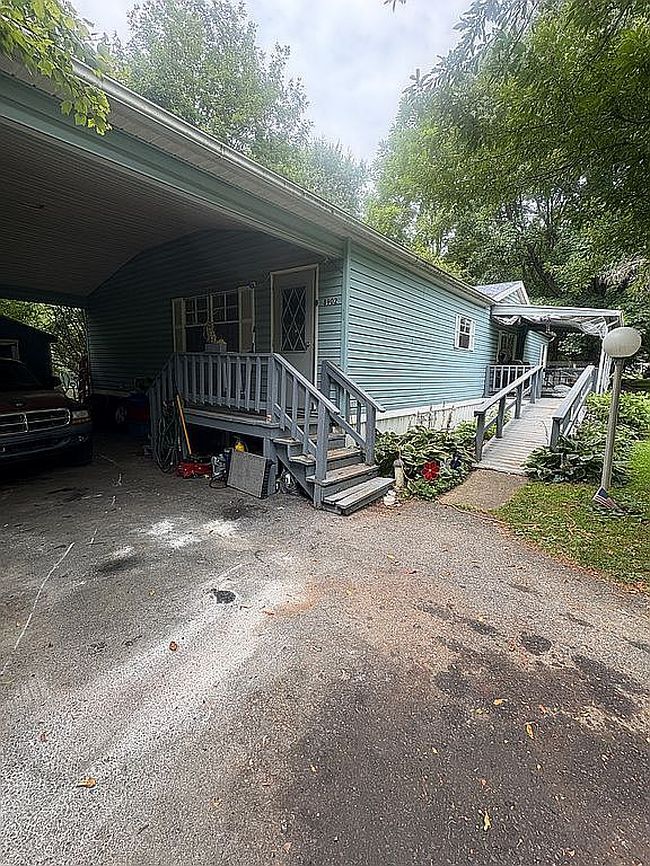 Photo of 8902 Cedar Rd, Breinigsville, PA