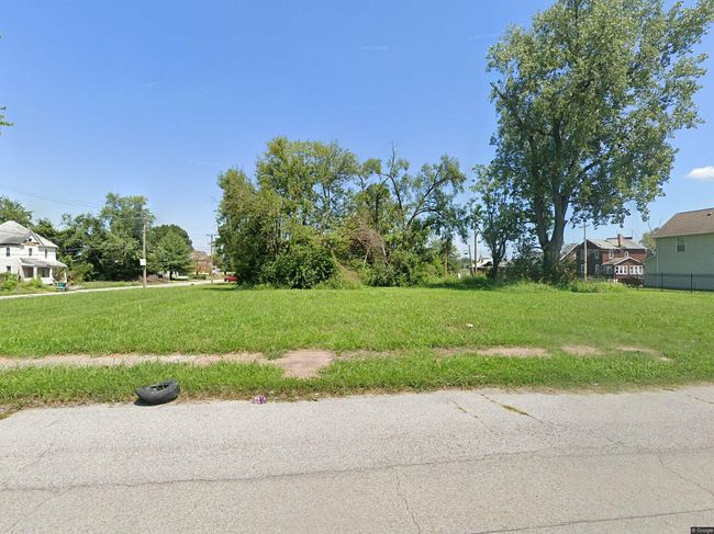 Photo of 1357 Pennsylvania Ave, East Saint Louis, IL