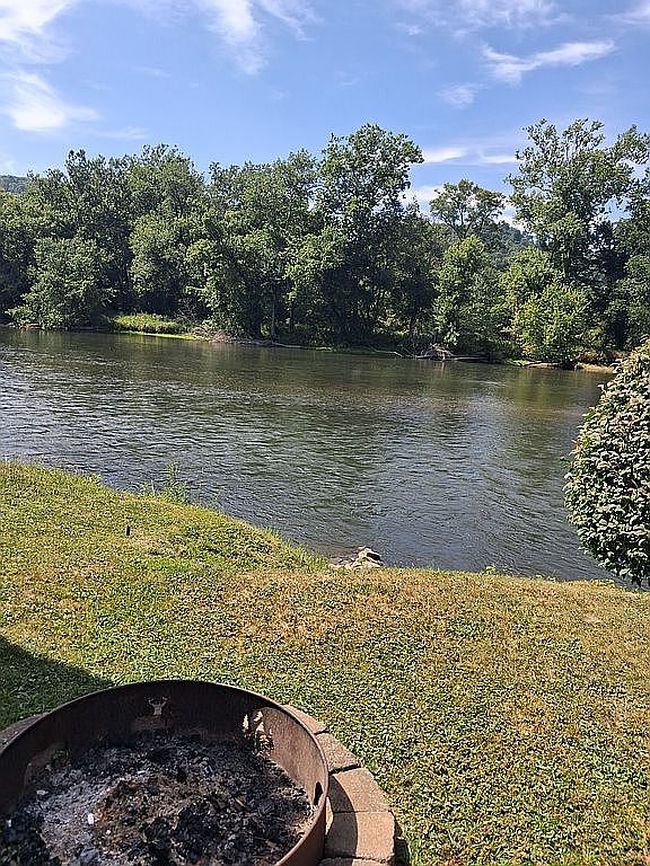 Photo of 150 River Valley Rd, Irvine, PA