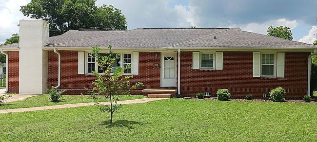 Photo of 823 Chambers Dr Ne, Huntsville, AL