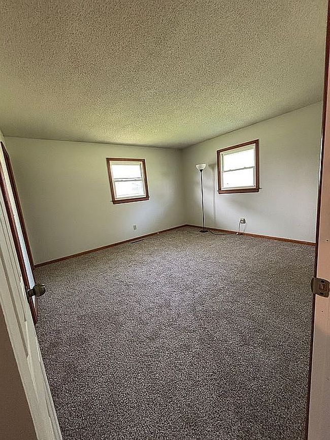 Photo of 311 E Churchill St, Keswick, IA