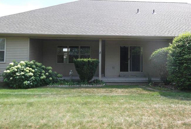Photo of 3093 Creekwood Cir, Bay City, MI