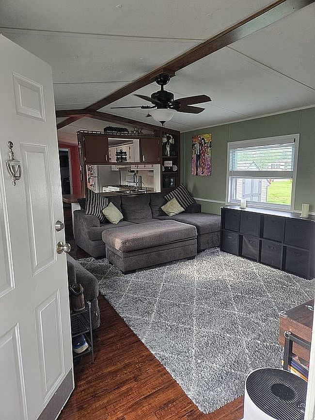 Image of 56 Emerald Cir S