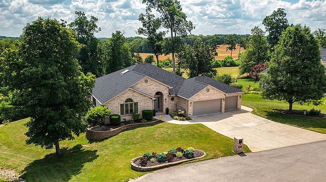 Photo of 17330 N Stonecreek Dr, Effingham, IL