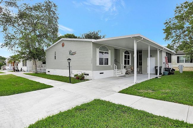 Additional photo 1 of property located at 3402 Nw 64th Ct