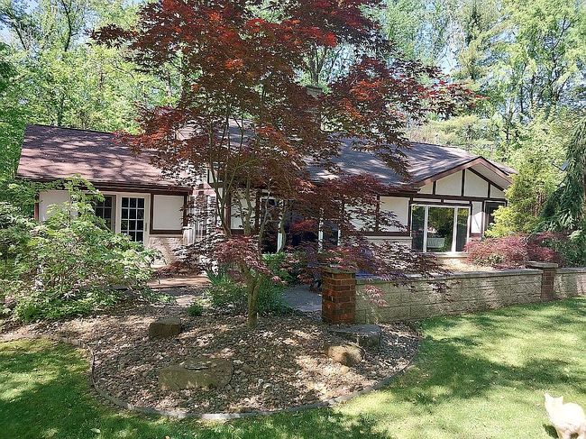 Photo of 5071 N Deerwood Lake Rd, Jasper, IN