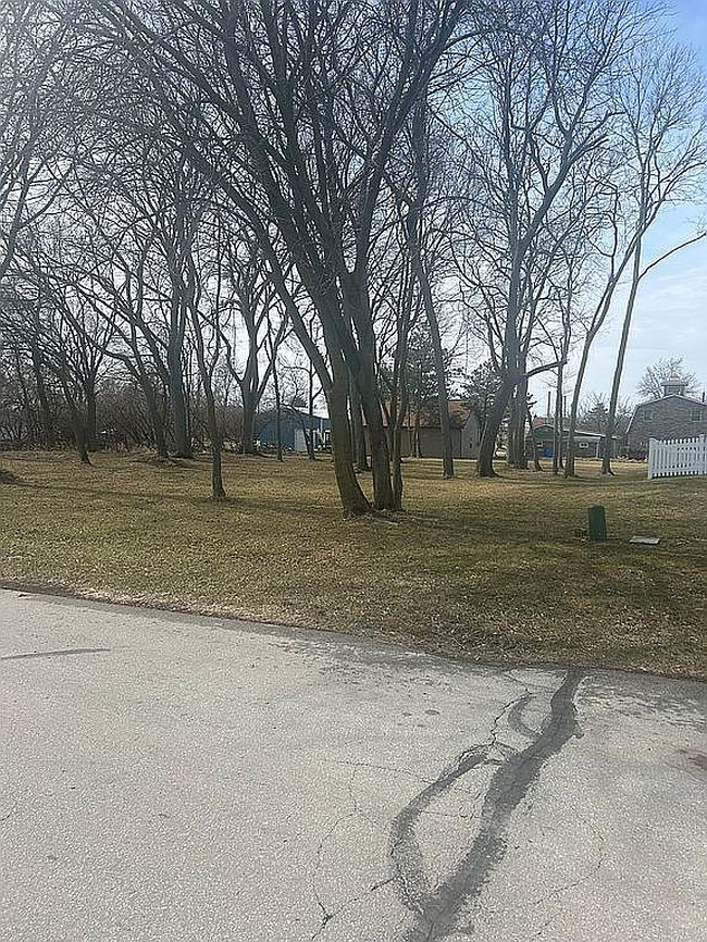 Image of 4150 S Woodcliff Dr
