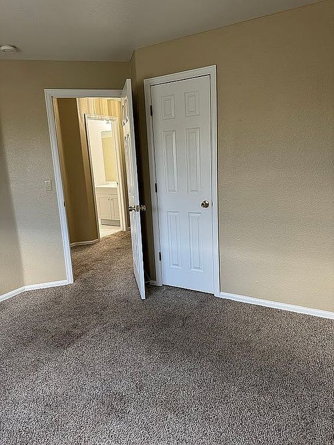 Image of 1276 S Zeno Cir Unit A