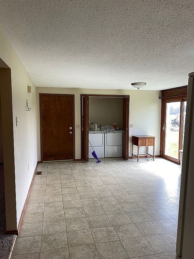 Image of 2255 Baty Rd