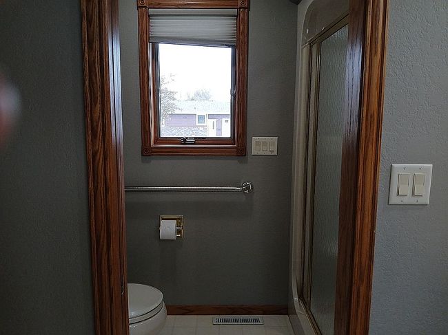 Photo of 802 S 4th St, Parkston, SD