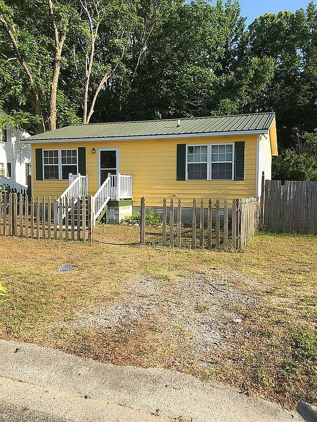 Photo of 408 W Moore St
