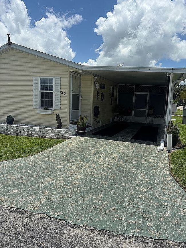 Photo of 32 Henry Dr, Winter Haven, FL