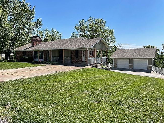 Photo of 137 County Road 600, Loose Creek, MO
