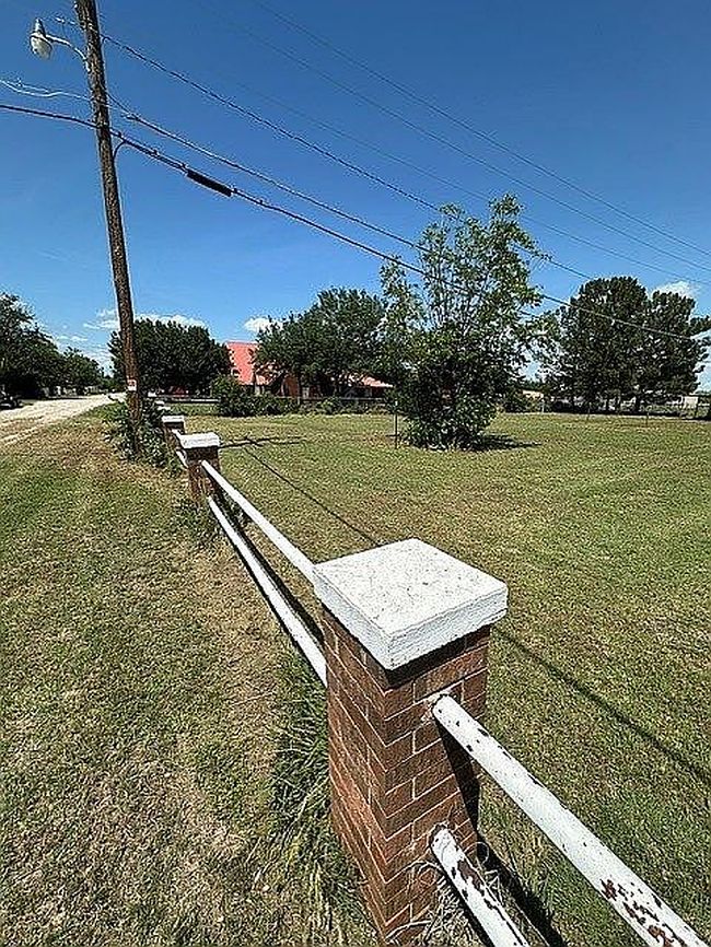Photo of 138 County Road 307, Breckenridge, TX