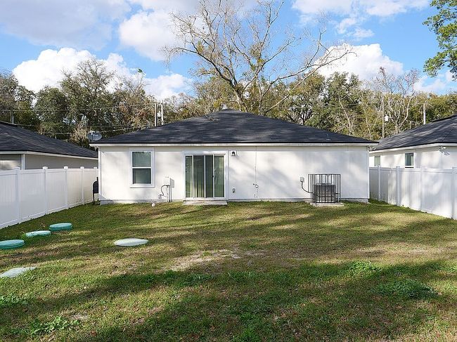 Photo of 8528 Osteen St, Jacksonville, FL