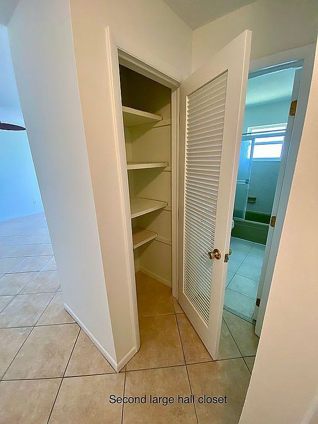 Preview of property located at 810 Sw 8th Ave