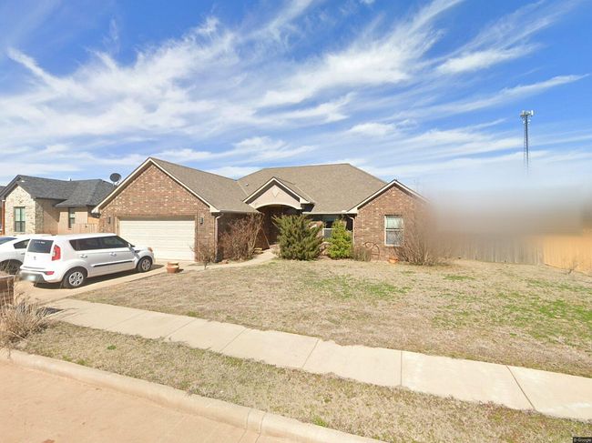 Photo of 404 Bob White Rd, Geronimo, OK