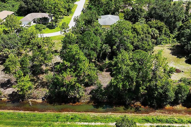Photo of 406 Hamilton Ave, Lehigh Acres, FL