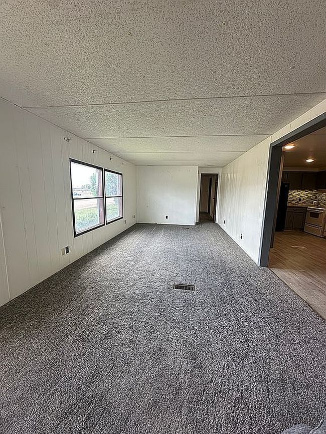 Photo of 720 E Locust St, Ness City, KS