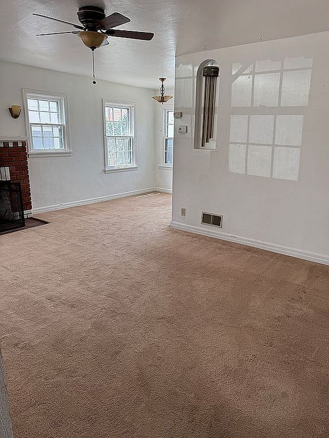 Additional photo 3 of property located at 161 Marian Dr