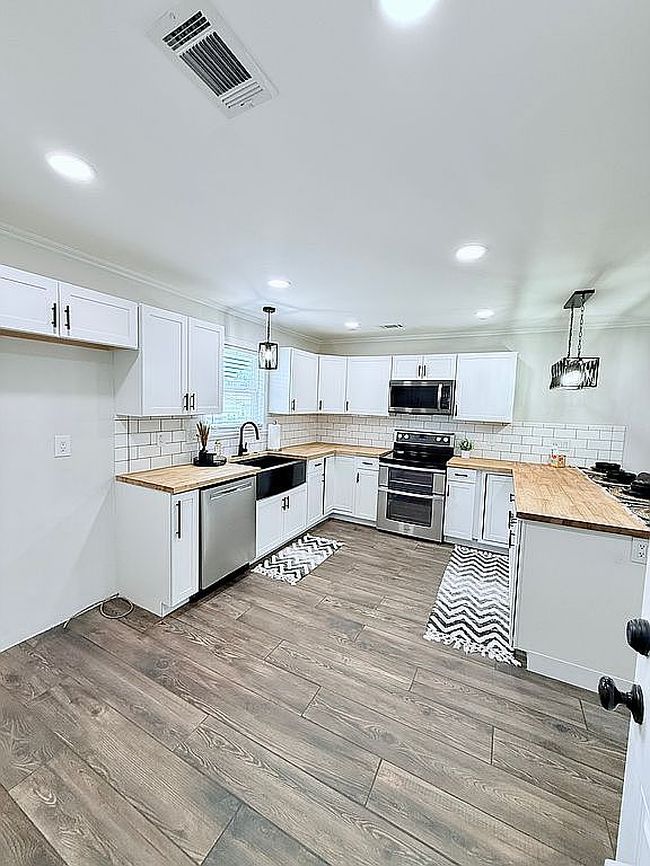 Photo of 1508 Crestwood Dr, Wagoner, OK