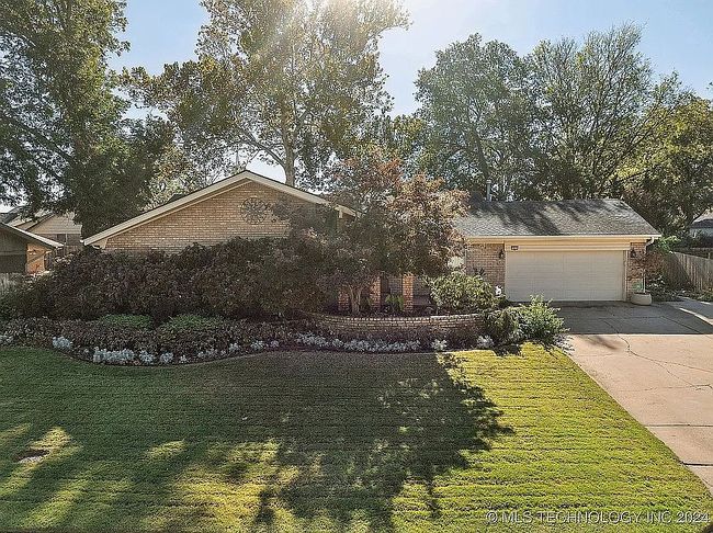 Additional photo 3 of property located at 5912 E 50th St S