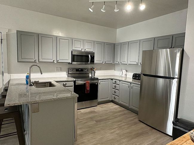 Photo of 200 N 73 E #208
