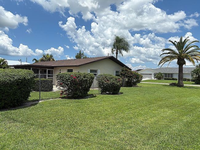 Photo of 126 Se 40th Ter, Cape Coral, FL