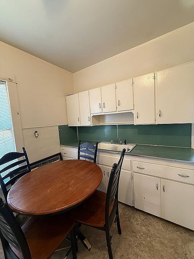 Image of 1504 Grove St