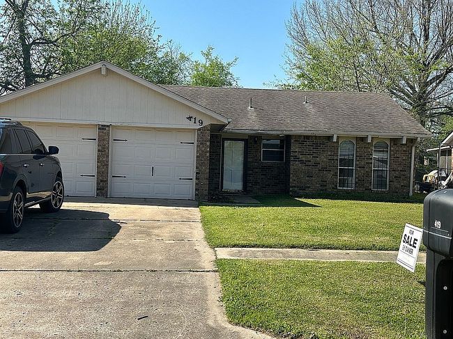 Image of 419 Fairfax Dr