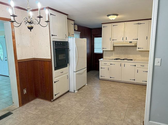 Photo of 3967 Transou Rd, Pfafftown, NC