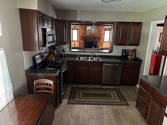 Photo of 5817 Green Meadow Rd, Evansville, IN