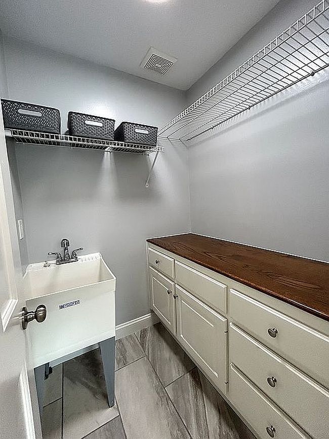 Image of 2800 Selhurst Dr