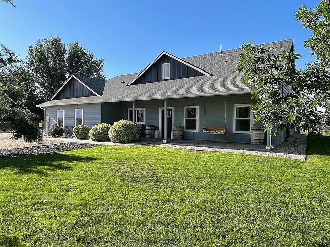 6878 Ustick Rd, Nampa, ID