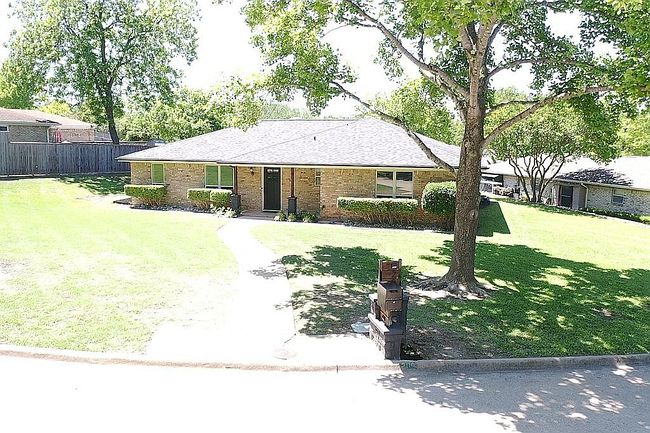 Preview of property located at 209 Lakehill Dr