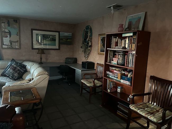Image of 1801 S Broadway St
