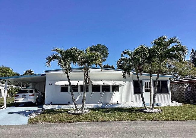 Photo of 6154 Holly Ln, Lake Worth, FL