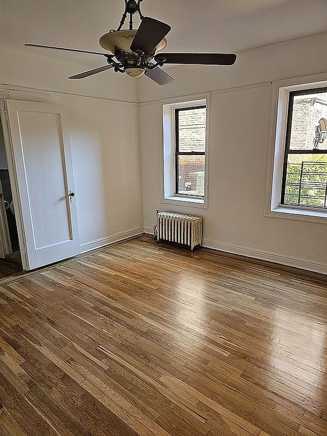 Image of 44-14 Newtown Rd Apt 1L
