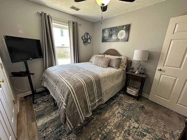 Photo of 105 Hailey Ln Apt D-3, Strasburg, VA